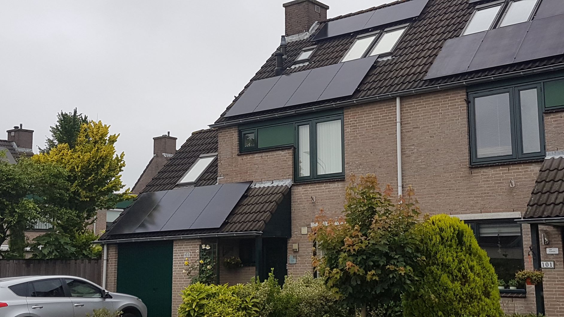 Gefeliciteerd met uw LONGI 365Wp zonnepanelen Met APsytems omvormers