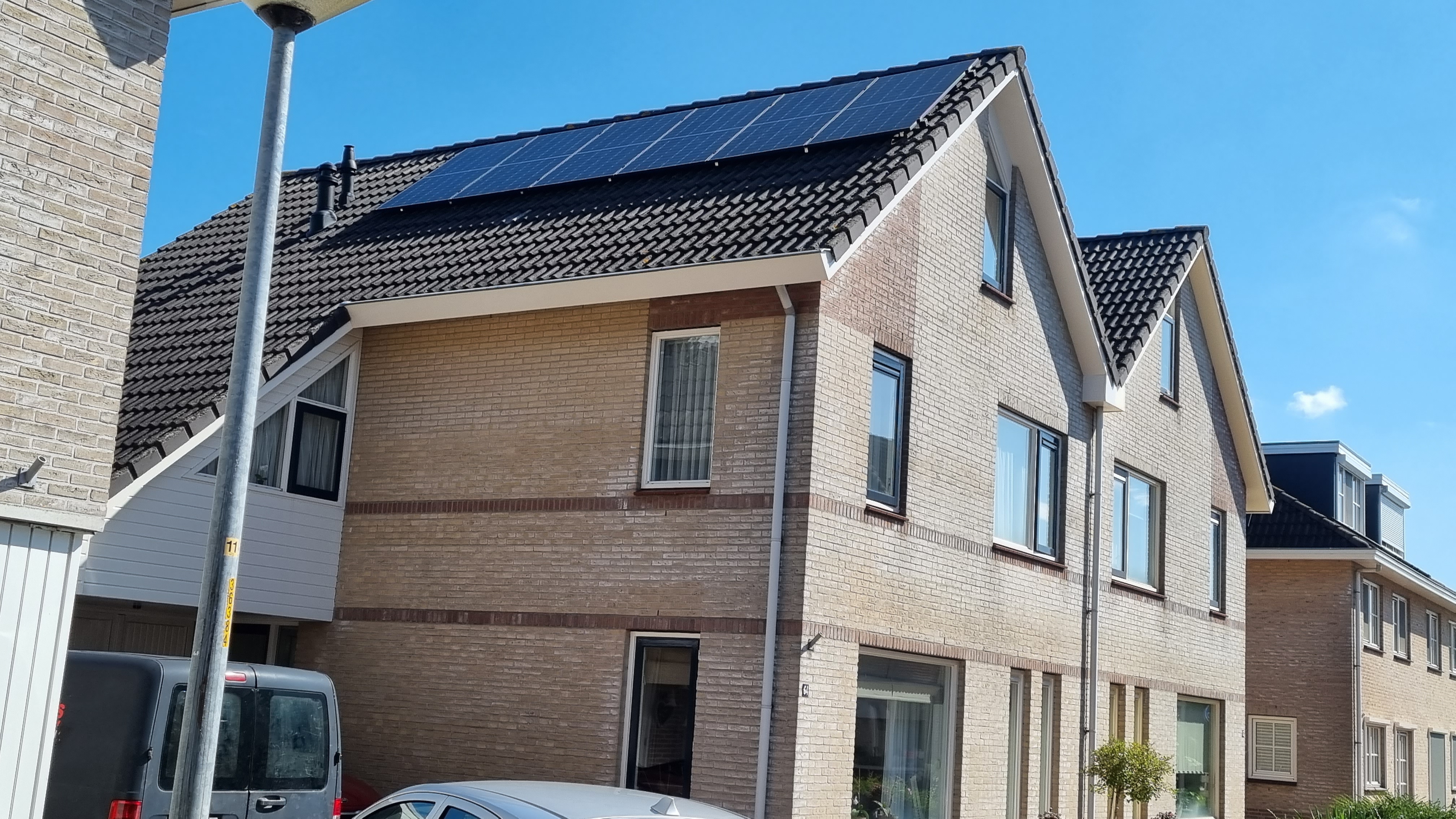 Gefelictiteerd met uw zonnepanelen JInko Tiger Neo N-type 60HL4-(v) 475Wp zonnepanelen.       Met APsytems DS3-L omvormers